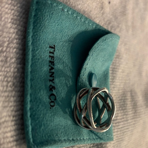 Tiffany & Co. Silver Celtic Knot Ring with Blue Tiffany Pouch - Picture 1 of 7